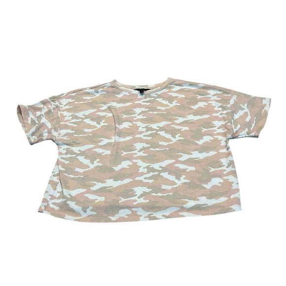 BANANA REPUBLIC luxespun Pink camo top - Picture 1 of 5